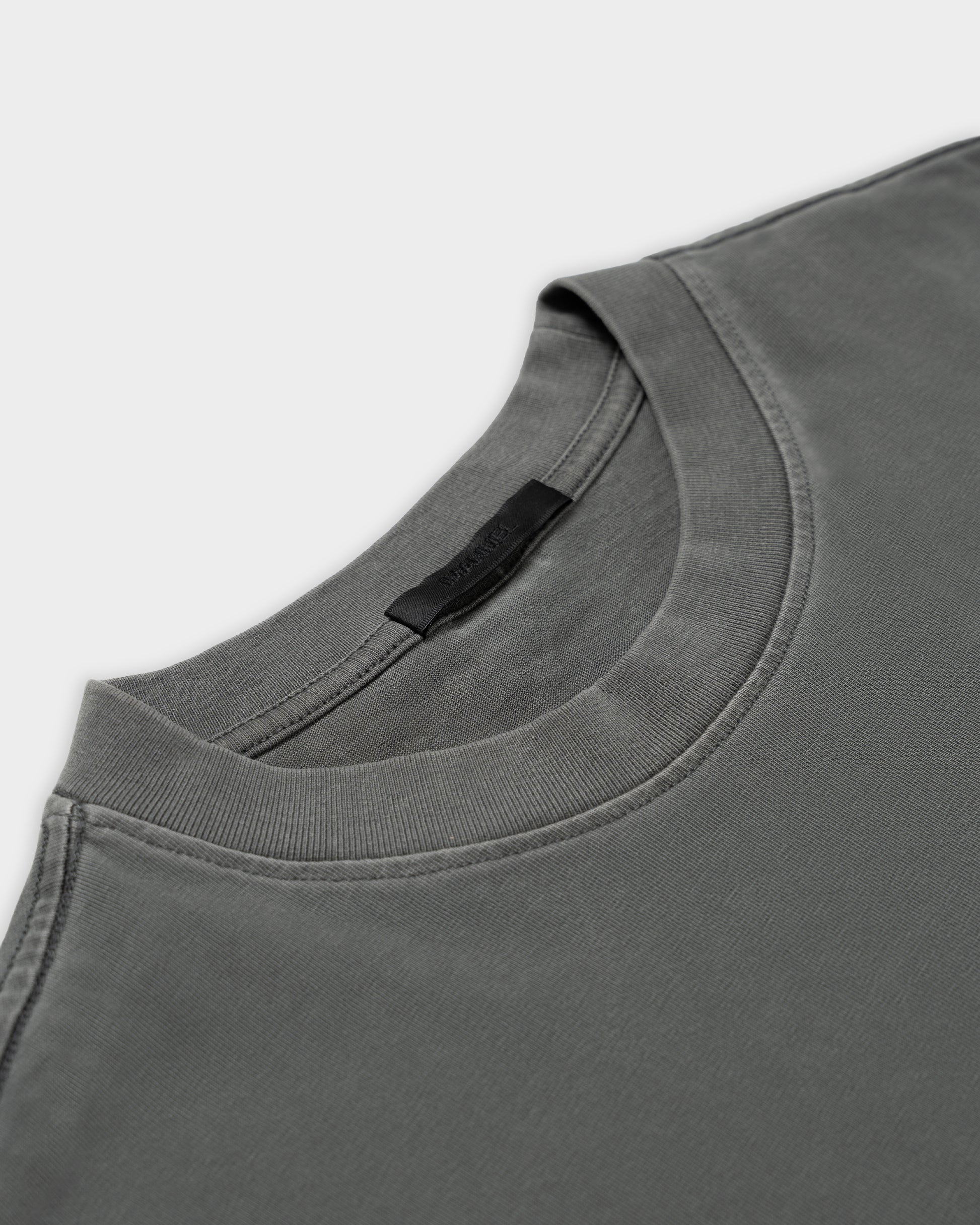 "AERO" OVERSIZED LONGSLEEVE T-SHIRT